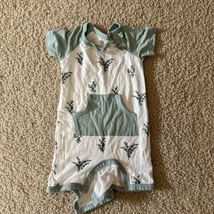 Kyte baby short all 6-12 months eucalyptus